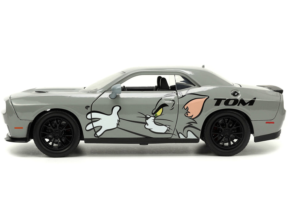 2015 Dodge Challenger Hellcat Gray with "Tom" Graphics and Jerry Diecast Figure "Tom and Jerry" "Hollywood Rides" Series 1/24 Diecast Model Car by Jada