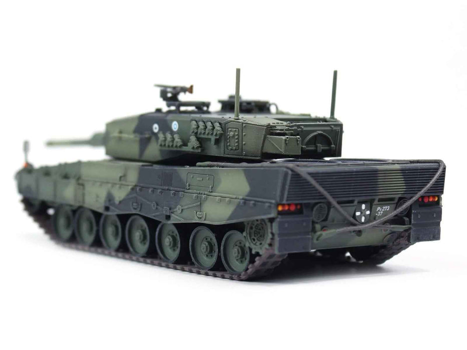 Leopard 2A4 Main Battle Tank "Finland" Finnish Army "Armor Premium" Series 1/72 Diecast Model by Panzerkampf