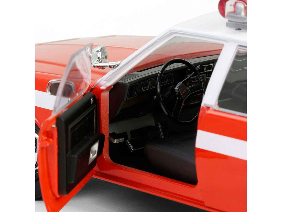 1987 Chevrolet Caprice 9C1 "FDNY (The Official Fire Department City of New York)" Red with White Top and Stripes "Artisan Collection" 1/18 Diecast Model Car by Greenlight