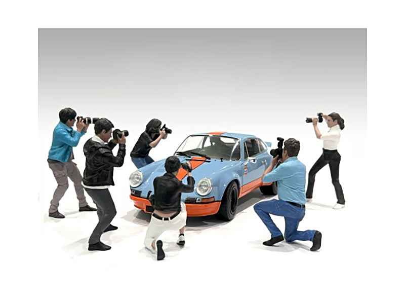 "Photographers" 6 piece Figure Set for 1/24 Scale Models by American Diorama