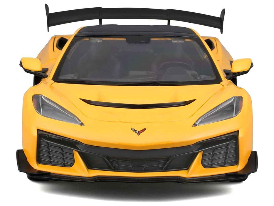 Chevrolet Corvette ZR1 Coupe Yellow with Carbon Top "Special Edition" Series 1/18 Diecast Model Car by Maisto