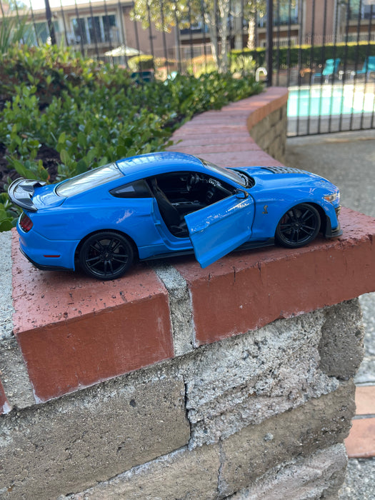 2020 Ford Mustang Shelby GT500 Light Blue "Special Edition" 1/18 Diecast Model Car by Maisto