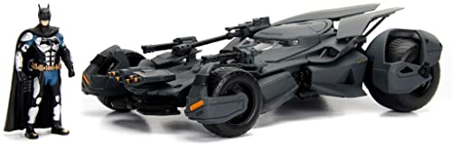2017 Justice League Batmobile with diecast Batman Figure 1/24 Diecast Model Car by Jada