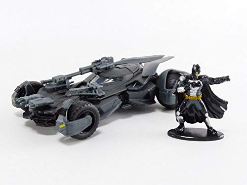 2017 Batmobile with Diecast Batman Figurine "Justice League" (2017) Movie "DC Comics" "Hollywood Rides" Series 1/32 Diecast Model Car by Jada