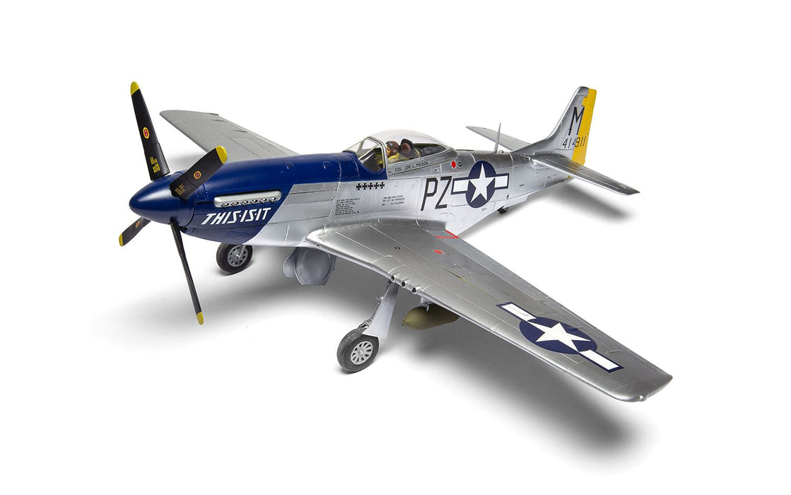 Level 4 Model Kit North American P-51D Mustang Aircraft with 2 Scheme Options 1/24 Plastic Model Kit by Airfix