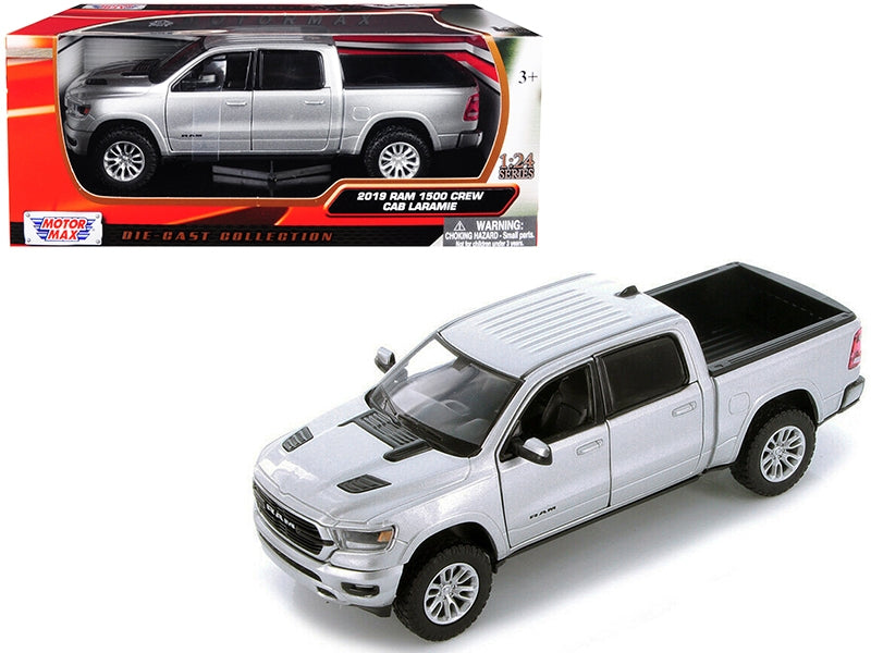 Top-Pick | 2019 RAM 1500 Laramie Crew Cab Pickup Truck Silver Metallic 1/24 Diecast Model Car by Motormax - Miniature Motors