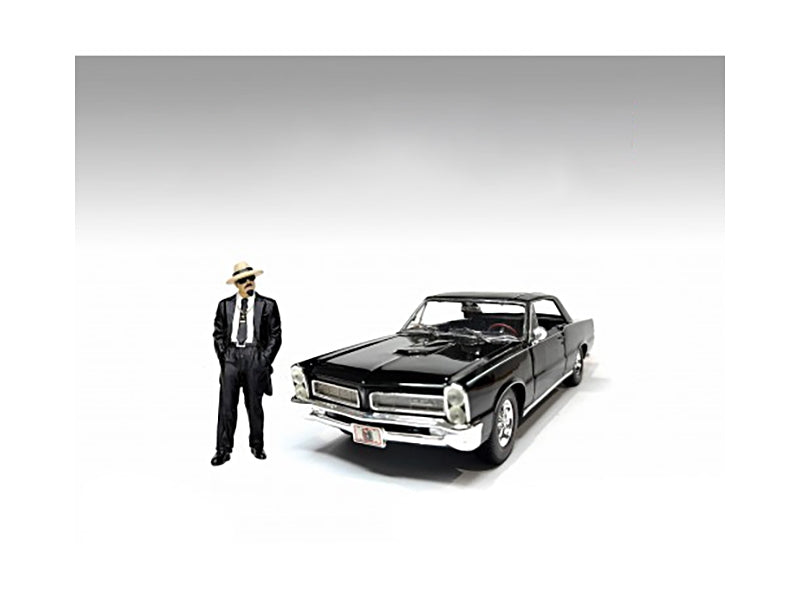"Hanging Out 3" Figure #5 for 1/18 Scale Models by American Diorama
