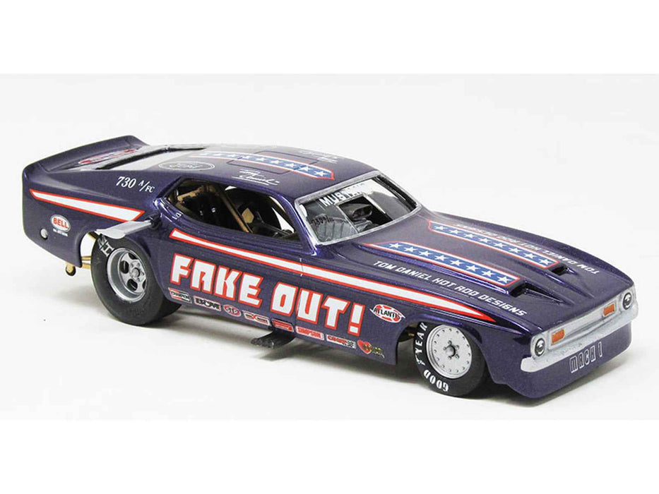 Model Kit Tom Daniel's "FAKE OUT!" Classic Funny Car (Snap-to-Build) 1/32 Scale Model by Atlantis
