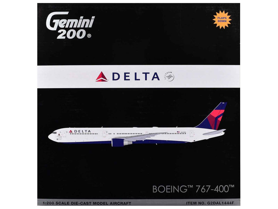 Boeing 767-400ER Commercial Aircraft with Flaps Down "Delta Air Lines" (N482MH) White with Blue and Red Tail "Gemini 200" Series 1/200 Diecast Model Airplane by GeminiJets