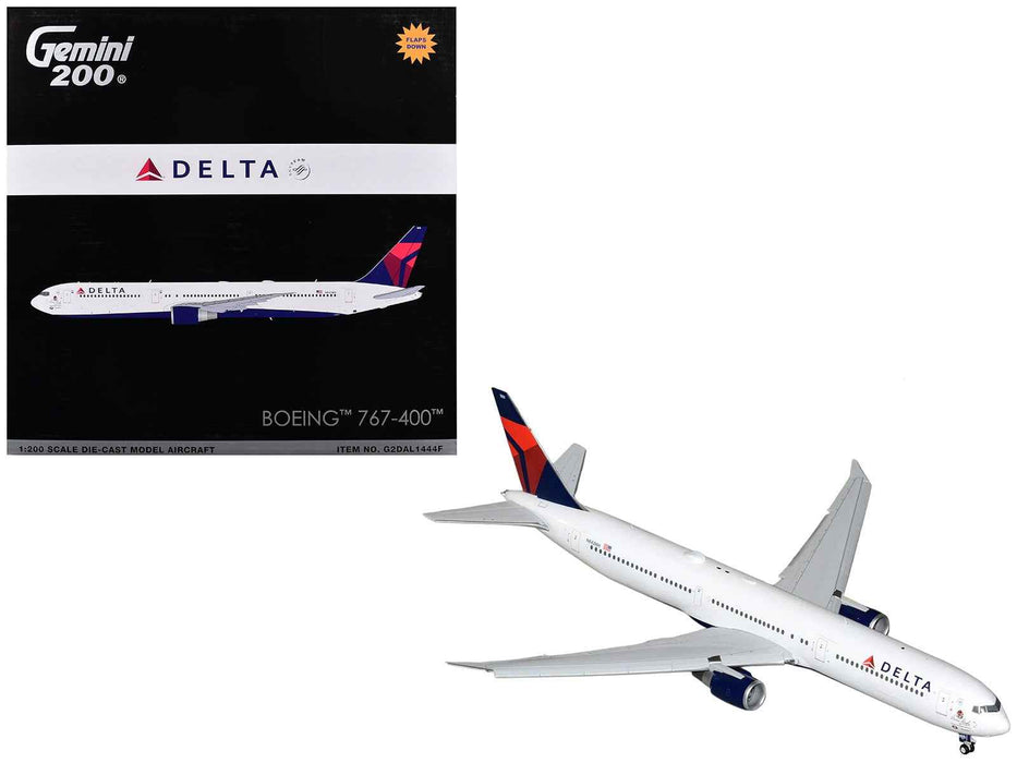 Boeing 767-400ER Commercial Aircraft with Flaps Down "Delta Air Lines" (N482MH) White with Blue and Red Tail "Gemini 200" Series 1/200 Diecast Model Airplane by GeminiJets