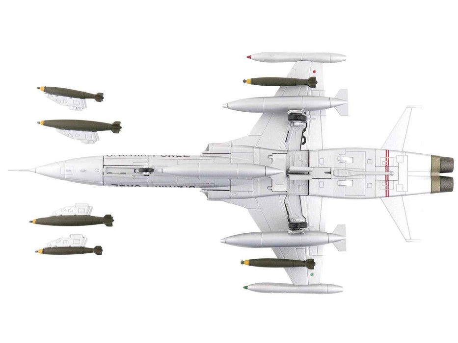 Northrop F-5A Freedom Fighter Aircraft "38381" (1960s) United States Air Force "Air Power Series" 1/72 Diecast Model by Hobby Master
