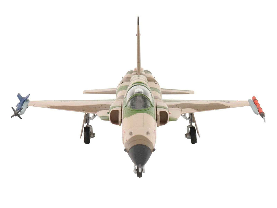 Northrop F-5N Tiger II Aircraft "Red 117 761533 Adversary Fighter VFC-111 Sundowners" United States Navy "Air Power Series" 1/72 Diecast Model by Hobby Master