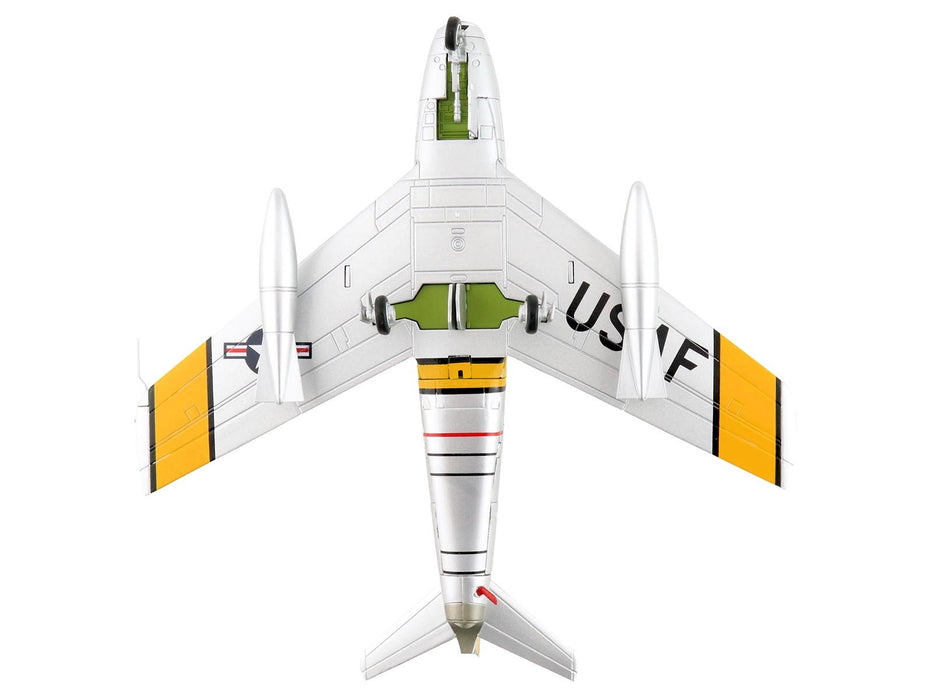 North American F-86E Sabre Fighter Aircraft "51-2752 Colonel George Andrew Davis Jr. 4th FIG 334th FIS" (1952) United States Air Force "Air Power Series" 1/72 Diecast Model by Hobby Master