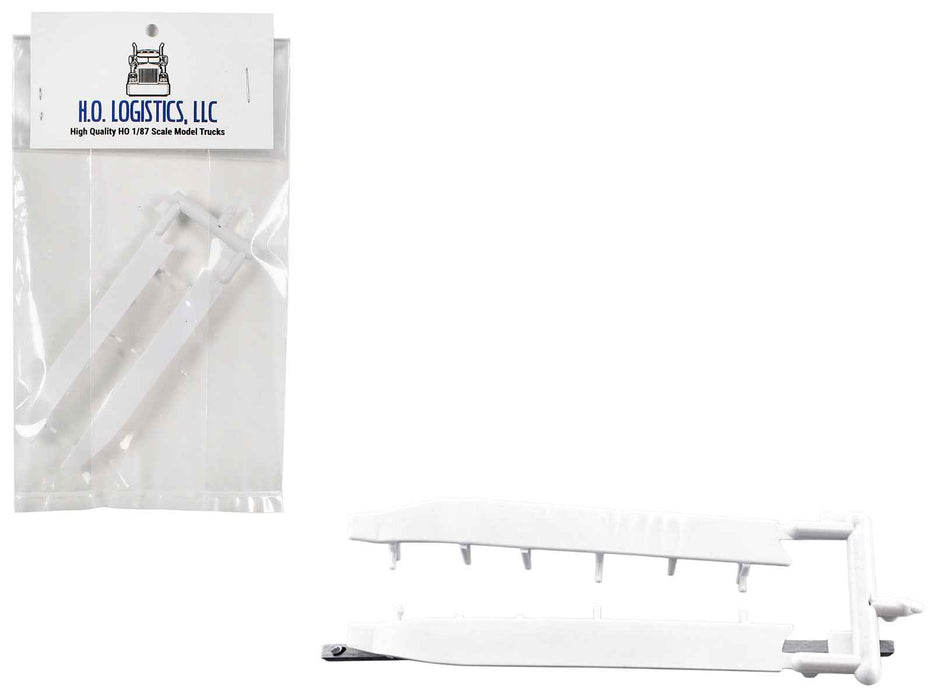 Trailer Wind Skirts for 53' Dry Vans White 1/87 (HO) Plastic Model Car by HO Logistics