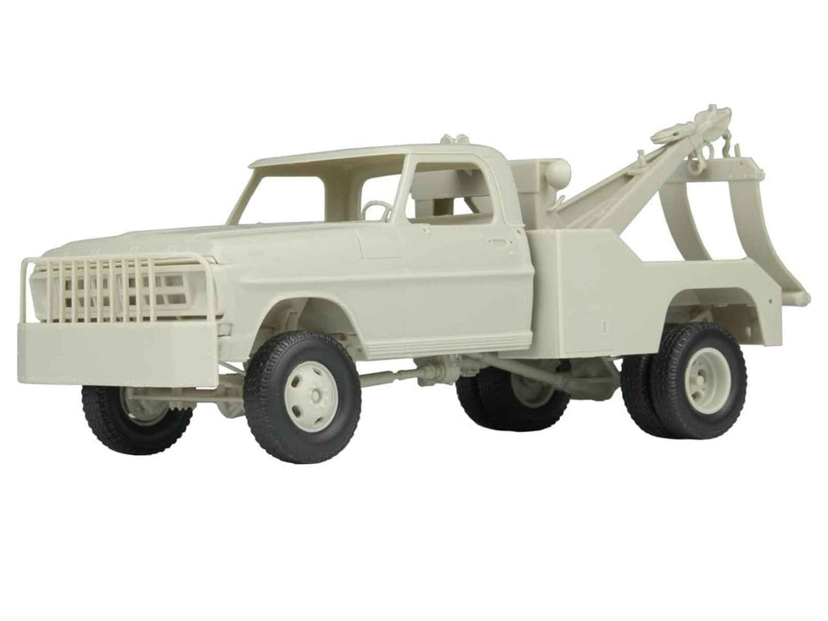 Skill 3 Model Kit 1972 Ford F-350 4x4 Tow Truck High Side Version 1/25 Scale Model by Moebius