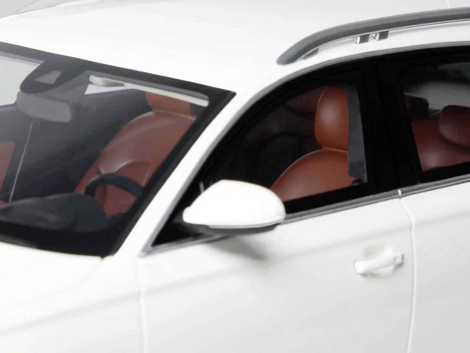 2015 Audi C7 All Road Ibis White 1/18 Model Car by Otto Mobile