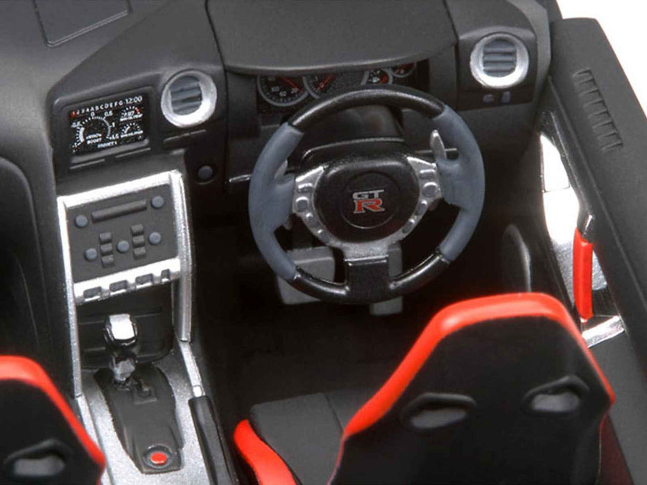 Model Kit Nissan GT-R (R35) 1/24 Scale Model by Tamiya