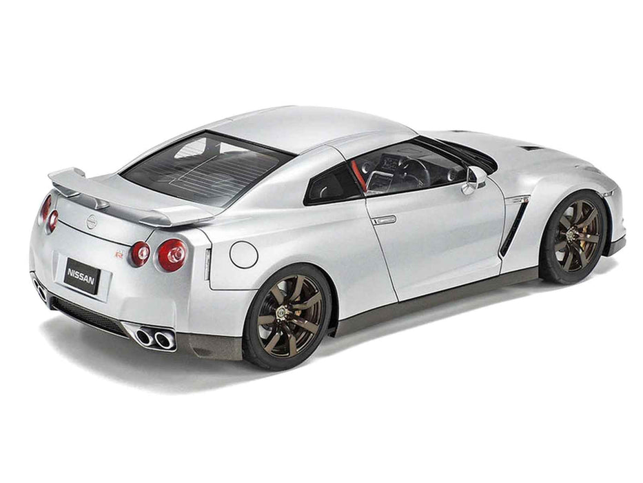 Model Kit Nissan GT-R (R35) 1/24 Scale Model by Tamiya