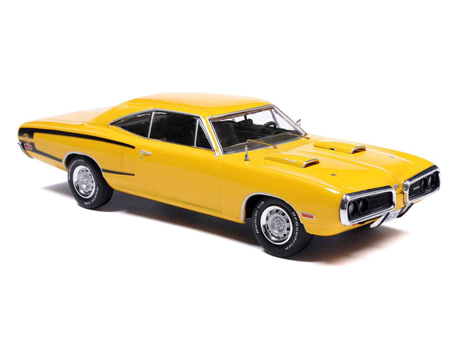 1970 Dodge Coronet Super Bee Yellow with Black Stripes 1/43 Diecast Model by IXO Models